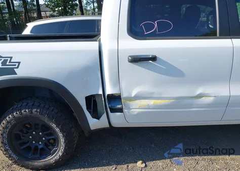 2025 Ram 1500 Rebel z USA, uszkodzony, nr VIN 1C6SRFLP2SN581797